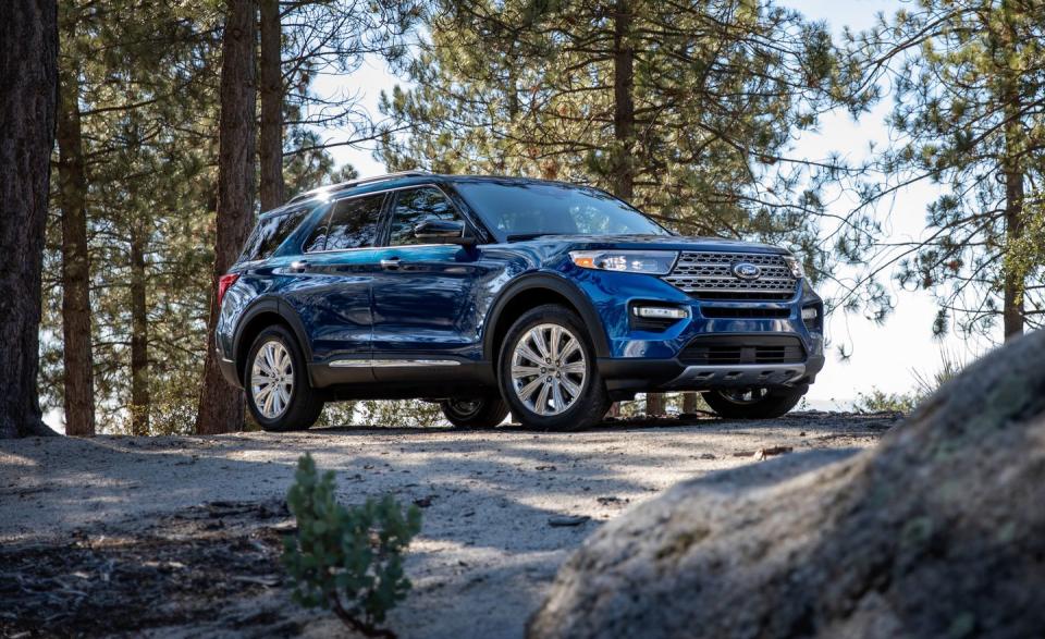 <p>Its max tow rating increases to 5300 pounds, up from 3000 for the outgoing four-cylinder Explorer.</p>