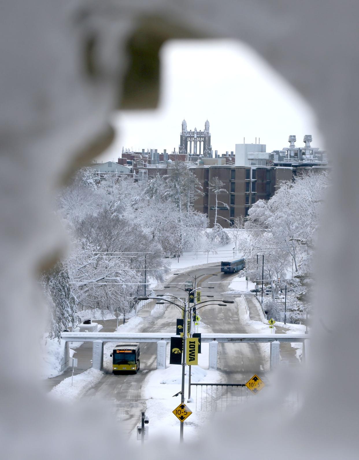 6 inches of snow for Iowa City Thursday night with frigid temps, strong