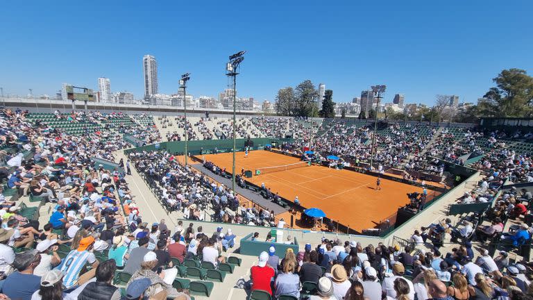 vista del lawn tennis , con publico ; copa davis