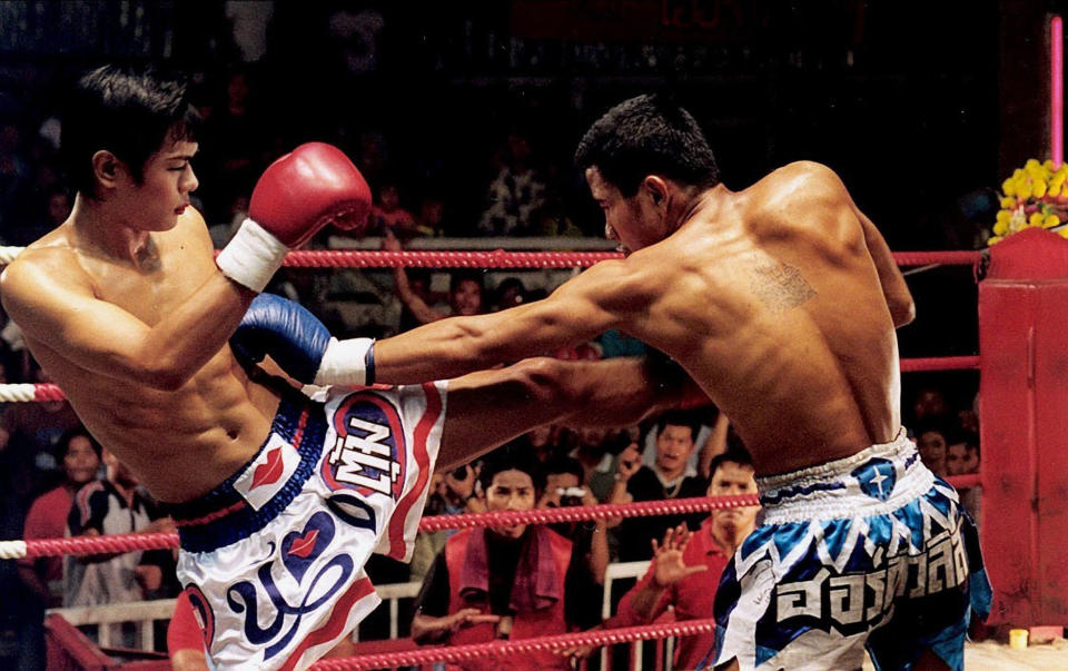 two people boxing