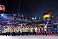 <p>Fahnenträger war nach einer Abstimmung übrigens der nordische Kombinierer Eric Frenzel. (Bild: Getty Images) </p>