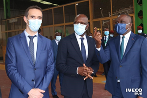 From left Stéphane Espinasse, IVECO BUS - Meité Bouaké, Sotra Industrie - Amadou Koné, Minister for Transport Ivory Coast