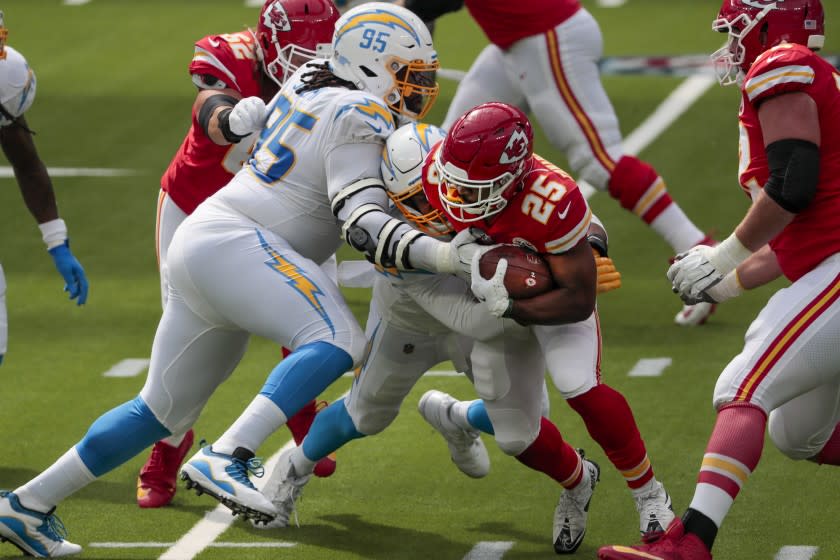 Inglewood, CA, Sunday, September 20, 2020 - Running back Clyde Edwards-Helaire #25 of the Kansas City Chiefs.