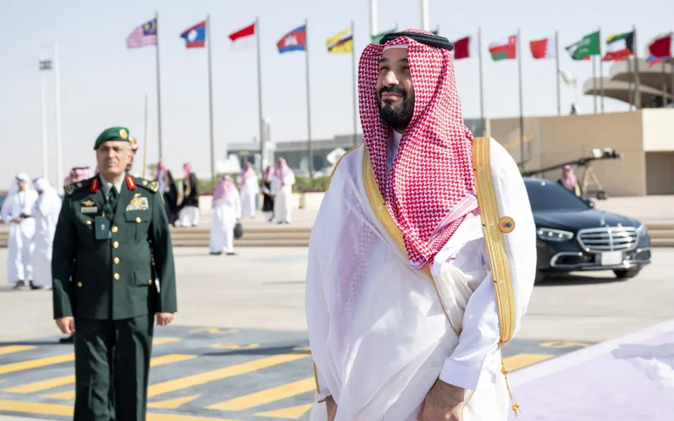 Наследный принц Саудовской Аравии Мухаммед бен Салман заявил о «противодействии любой форме нападений на гражданское население и гибели невинных людей».