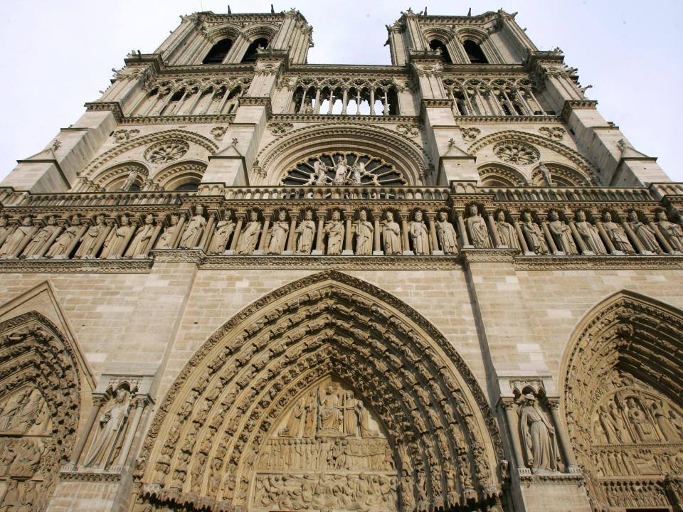 View of the facade of Cathédrale Notre-Dame de Paris