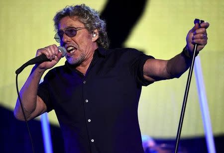 Roger Daltrey of The Who performs on the Pyramid stage during the Glastonbury Festival at Worthy Farm in Somerset, Britain, June 28, 2015. REUTERS/Dylan Martinez