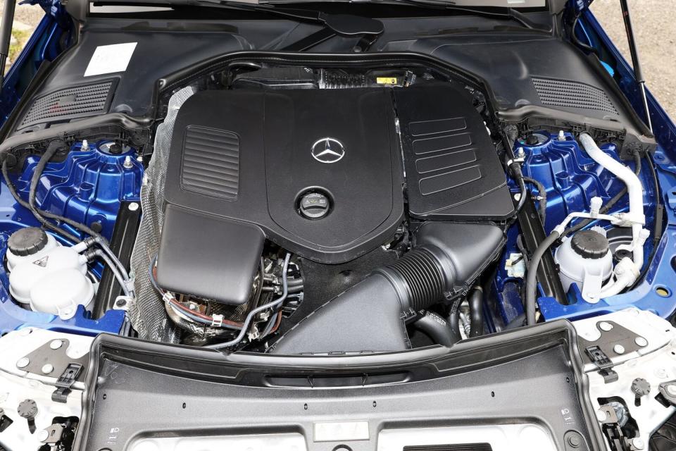 採用2.0L直四渦輪引擎搭配新一代48V輕油電系統，最大輸出可達258hp/40.8kgm。
