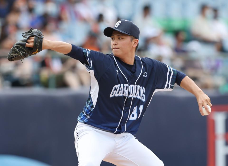 陳仕朋先發投5.1局失3分非自責分，奪本季第2勝。特約攝影李鴻明/攝