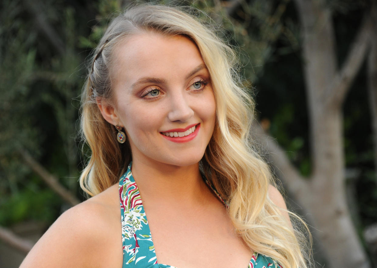 Luna Lovegood (aka Evanna Lynch) is now giving us cooking lessons for an important reason