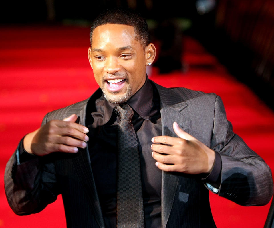 Actor Will Smith poses on the red carpet during the Japan Premiere of 'I Am Legend' at Tokyo International Forum on December 5, 2007