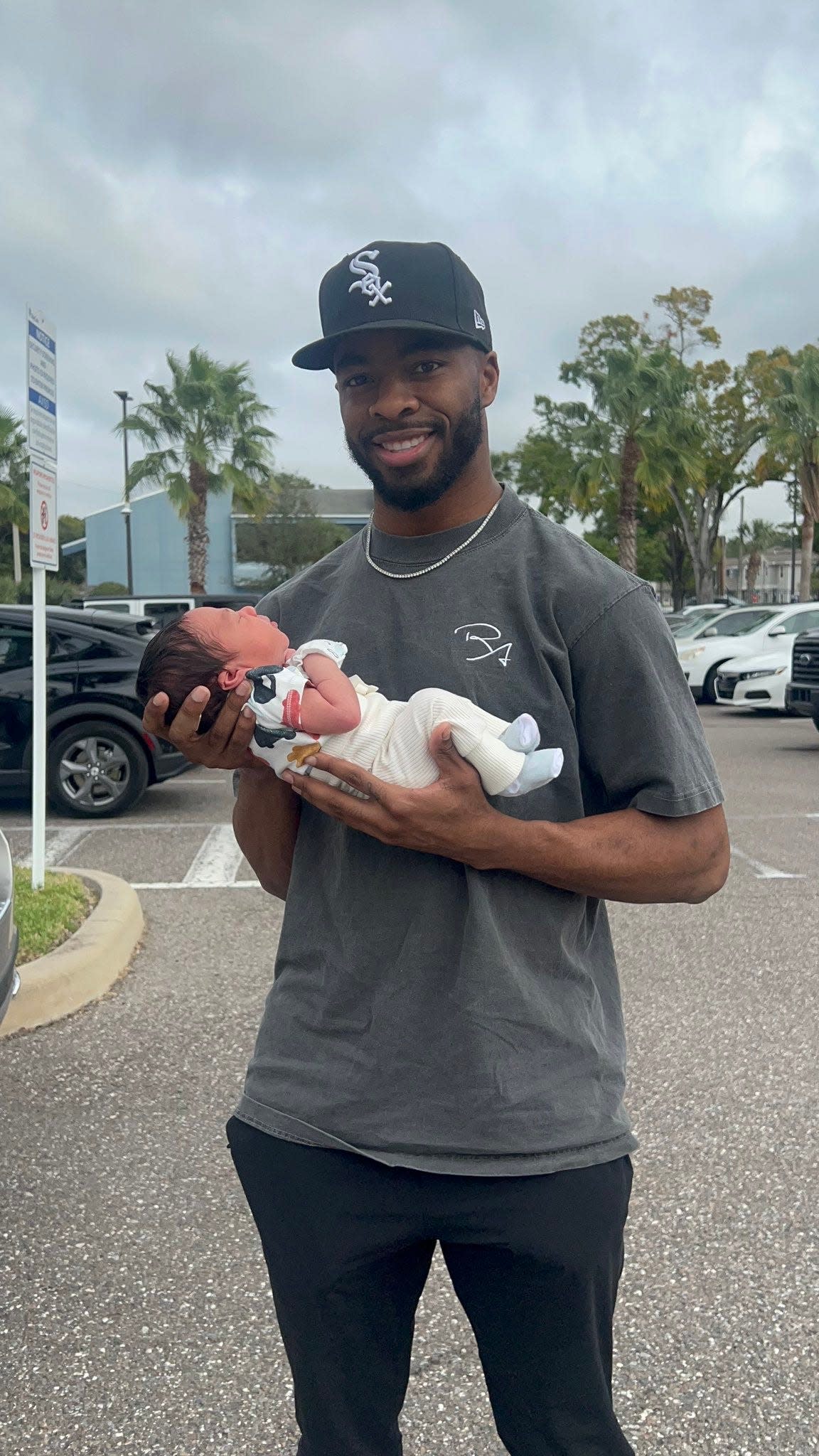 Darrell Baker Jr. first met his son on the Colts' bye week after watching his birth from the team's flight to Germany.