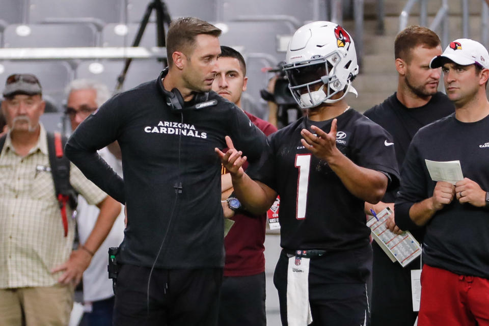 GLENDALE, AZ - JULY 25:  Arizona Cardinals head coach Kliff Kingsbury and Arizona Cardinals quarterback Kyler Murray (1) discuss a play during the Arizona Cardinals training camp on July 25, 2019 at State Farm Stadium in Glendale, Arizona. (Photo by Kevin Abele/Icon Sportswire via Getty Images)