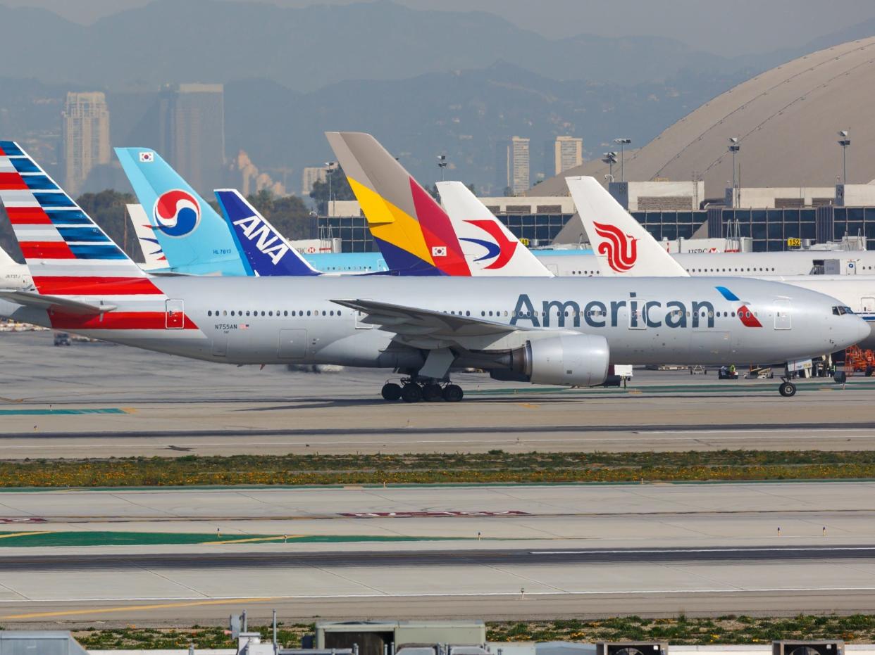 American Airlines Boeing 777-200 Los Angeles International Airport LAX