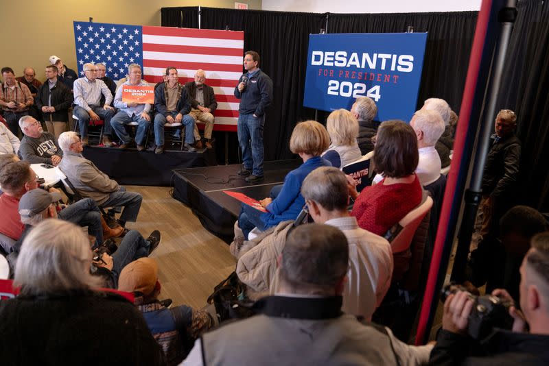 DeSantis campaigns ahead of Iowa caucus
