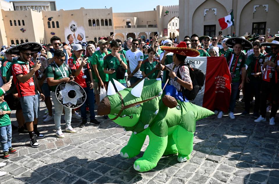 La afición mexicana y su ingenio se han vuelto una tradición de los mundiales. (Foto: ALFREDO ESTRELLA/AFP via Getty Images)