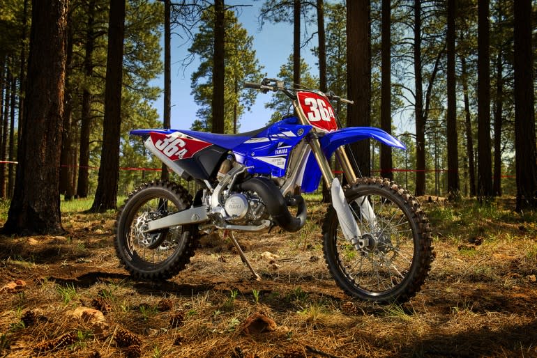 17OFFRD_YZ250X_B1_0020_1