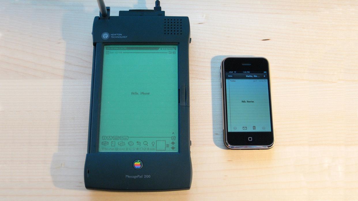 Apple-Newton-MessagePad-2100