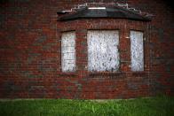 An abandoned house after Hurricane Katrina is seen in the Lower Ninth Ward neighborhood of New Orleans, Louisiana, August 18, 2015. (REUTERS/Carlos Barria)