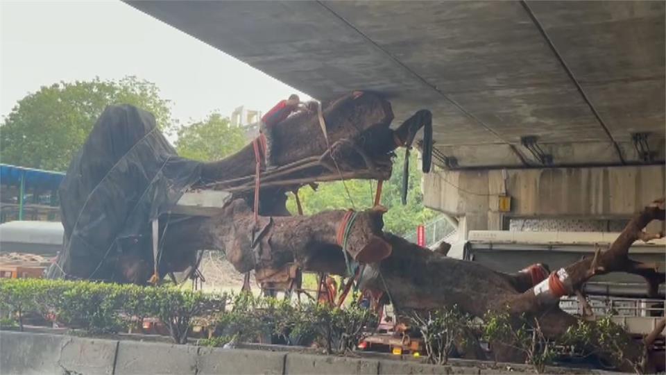 南投中寮怪手起火 彰化和美拖板車卡涵洞