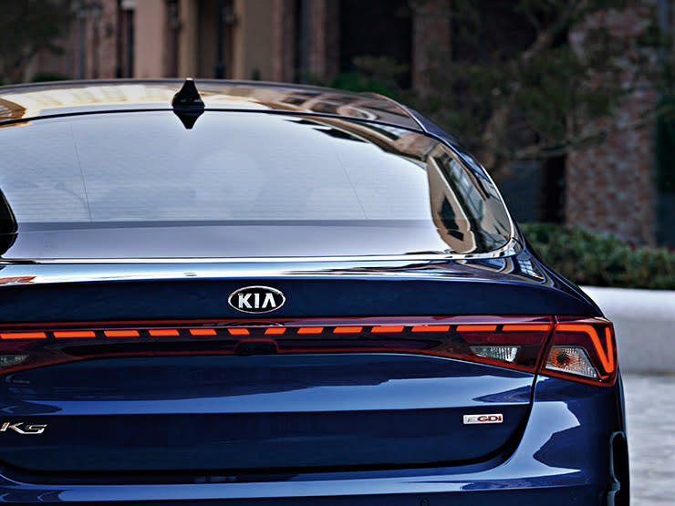 2020-Kia-Optima-K5-Korea-11.jpg