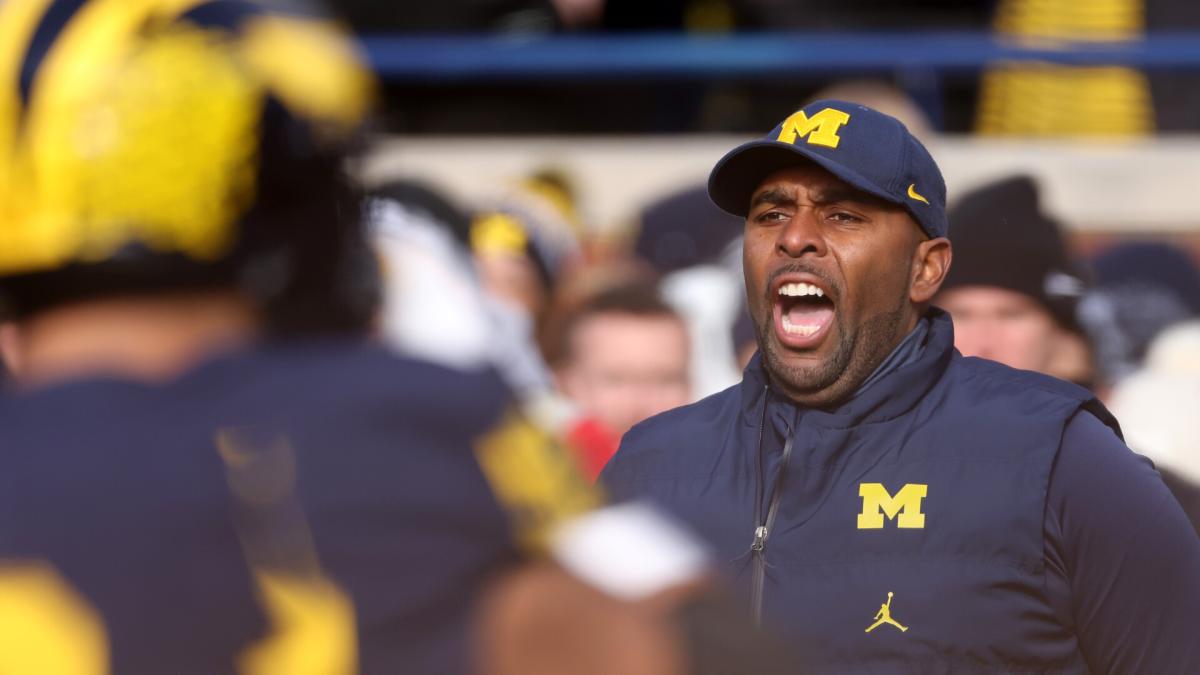 New Michigan football era begins with same philosophy: Smash, smash, smash