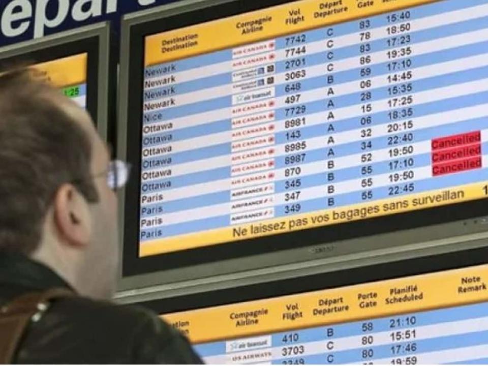 Federal regulations require an airline to compensate passengers when a flight is delayed or cancelled for a reason that is within the airline's control. (Paul Chiasson/The Canadian Press - image credit)