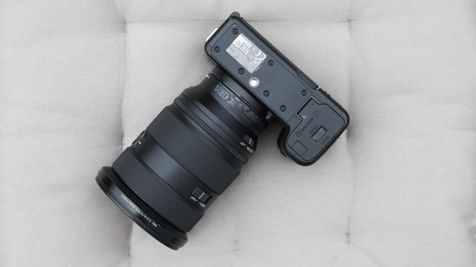 Sony ZV-E1 digital camera base and lens