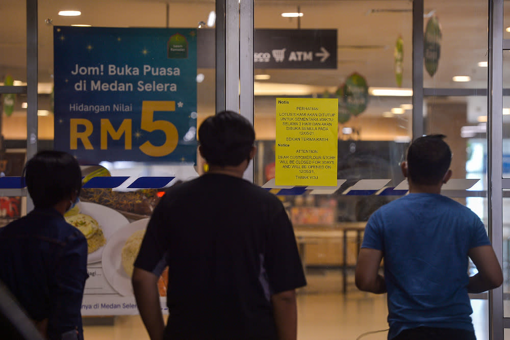 Malls are closed from May 9-11 as part of HIDE requirement during MCO 3.0 at Lotus Setia Alam May 9, 2021. — Picture by Miera Zulyana