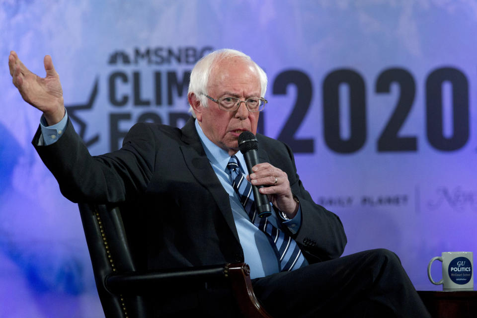 Fotografía de archivo del 19 de septiembre de 2019 del precandidato demócrata a la presidencia, el senador Bernie Sanders, durante du discurso en el Foro Climático en la Universidad Georgetown en Washington. (AP Foto/Jose Luis Magana)