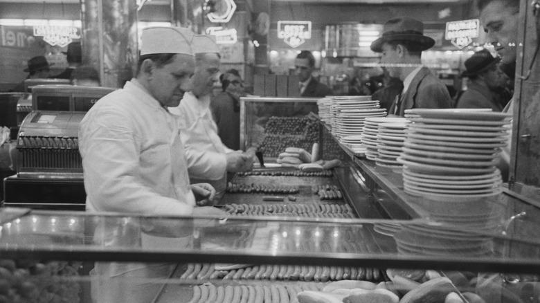 20th-century burger stand