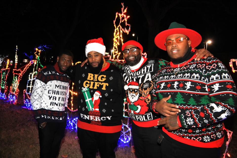 Kemistry's Mike Rich, Sangin Boy, J Simmz and Terrell O'Neal bringing the Christmas spirit.