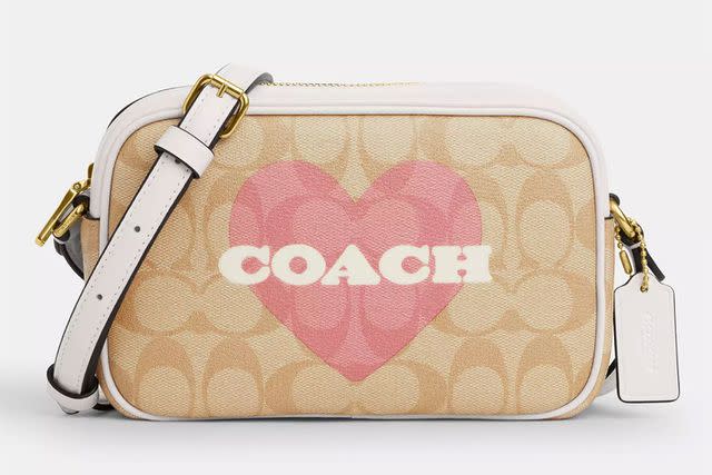 <p>Coach Outlet </p>