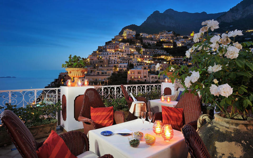 Champagne and Oyster bar, Le Sirenuse, Amalfi Coast