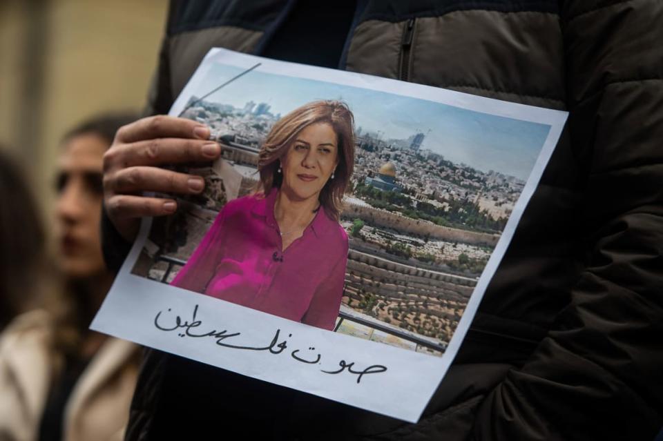<div class="inline-image__caption"><p>Tributes are paid to murdered Palestinian journalist Shireen Abu Akleh at a protest and vigil at BBC Broadcasting House on May 12, 2022 in London, England.</p></div> <div class="inline-image__credit">Guy Smallman/Getty</div>