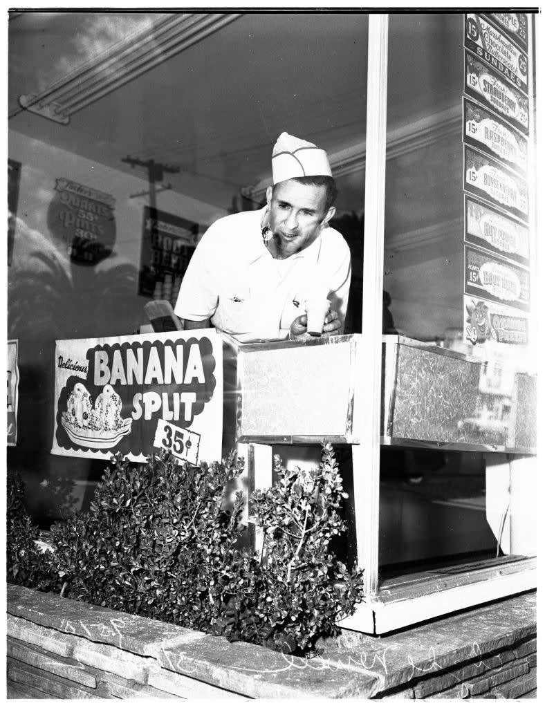 1952: Banana splits by the bargain