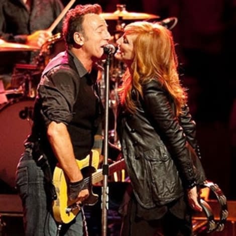 Today, Bruce Springsteen and Patti Scialfa celebrate their 21st wedding anniversary!