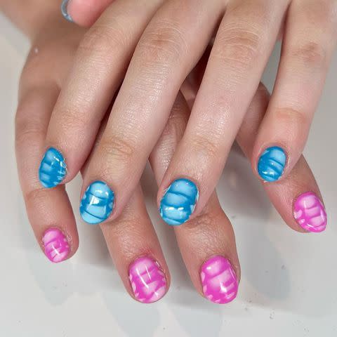 <p><a href="https://www.instagram.com/p/C6hV_B0Px1t/" data-component="link" data-source="inlineLink" data-type="externalLink" data-ordinal="1">@nails_by__bridgett</a></p>