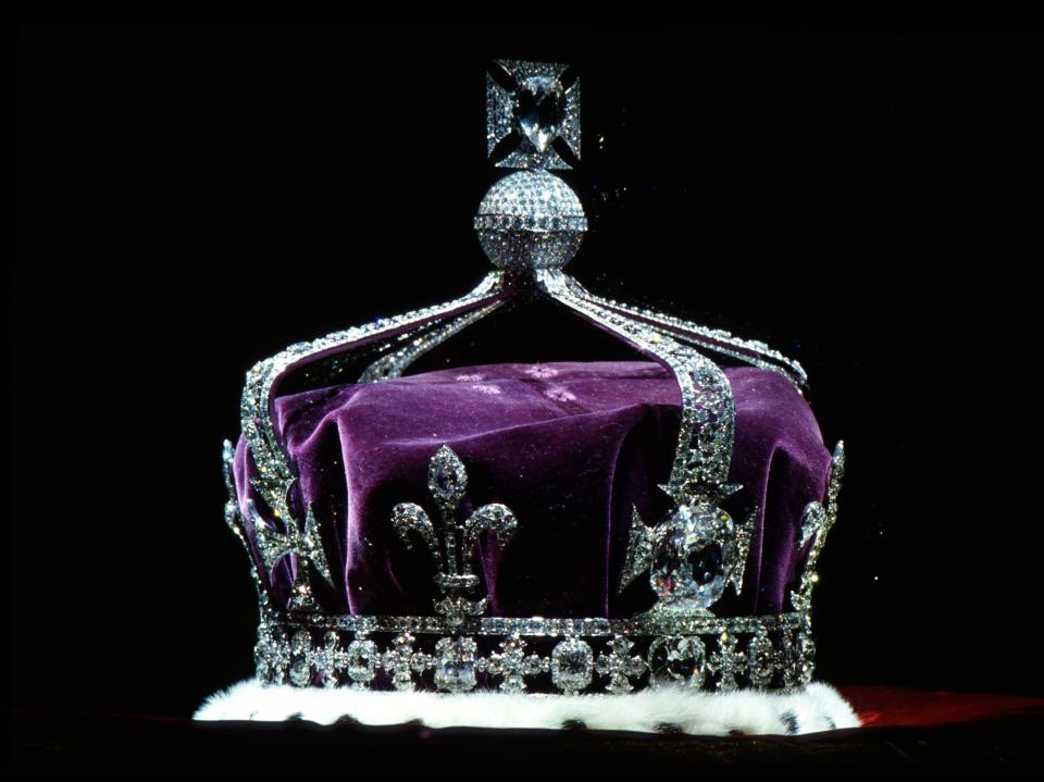 The Crown Of Queen Elizabeth The Queen Mother (1937) Made Of Platinum And Containing The Famous Koh-i-noor Diamond Along With Other Gems.