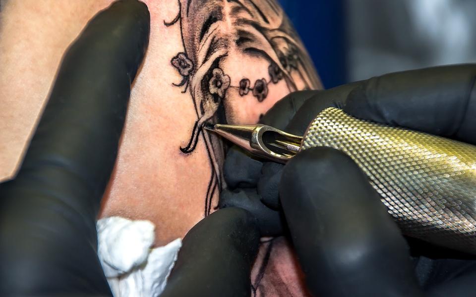 New research has found that tattoo pigment travels round the body and collects in the lymph nodes [Photo: Pixabay via Pexels]