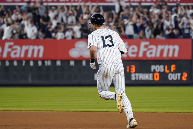 Joey Gallo hits 1st Yankees homer