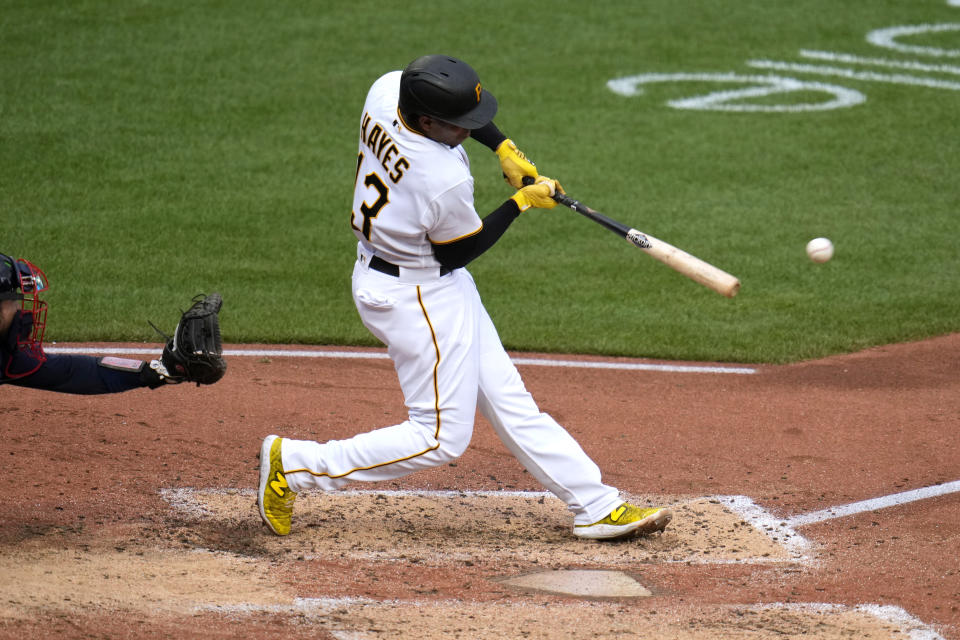 Pittsburgh Pirates' Ke'Bryan Hayes hits a two-run single off Atlanta Braves starting pitcher Bryce Elder during the third inning of a baseball game in Pittsburgh, Thursday, Aug. 10, 2023. (AP Photo/Gene J. Puskar)