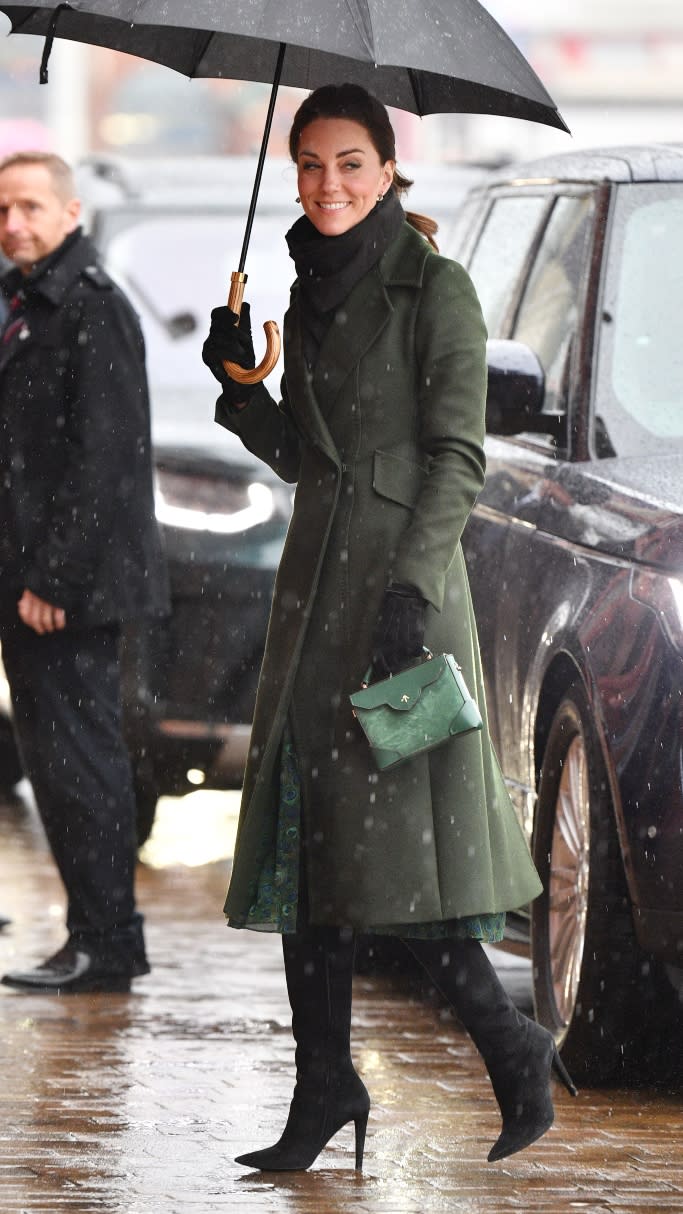 kate middleton, green coat, blackpool