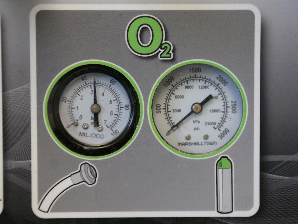 FILE PHOTO: Gauges to regulate oxygen on a ventilator are seen at a lab run by the University Health Network in Toronto, Ontario, Canada May 24, 2019. REUTERS/Chris Helgren/File Photo