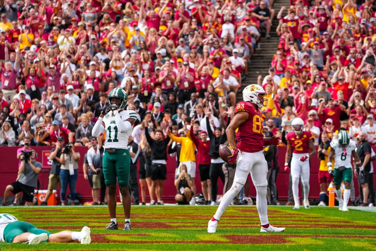 Iowa State tight end DeShawn Hanika (32) celebrates a touchdown during the game at Jack Trice Stadium in Ames, Iowa on Saturday, Sept. 17, 2022. The Cyclones are up at halftime against the Bobcats, 30-3.