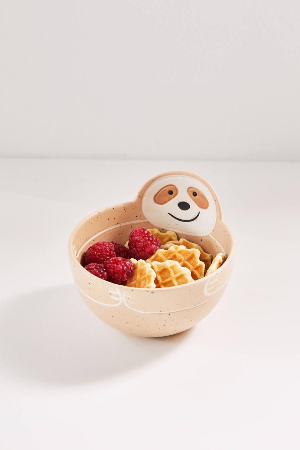 31) Sloth Snack Bowl