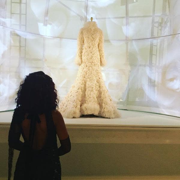 <b>Kerry Washington:</b> "At the exhibit. #MetGala"