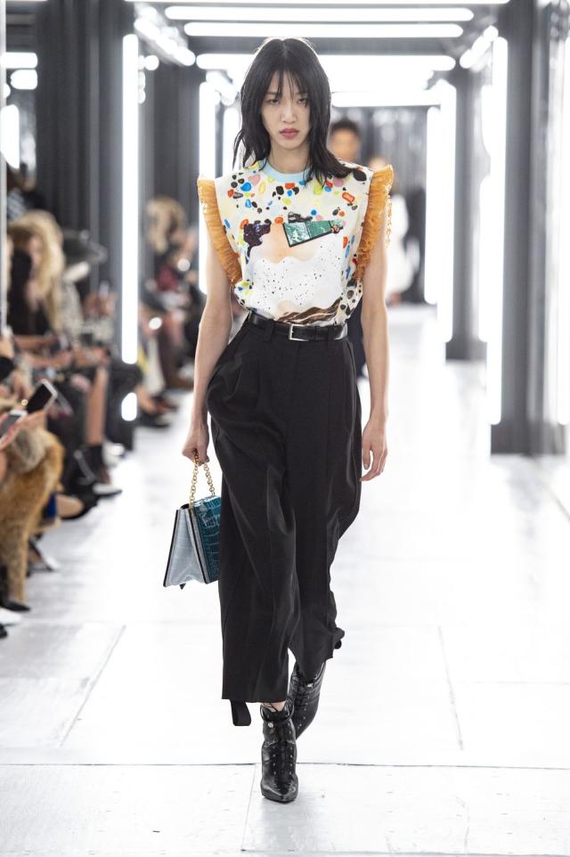 Nicolas Ghesquière Looks to the Future on Louis Vuitton's Spring