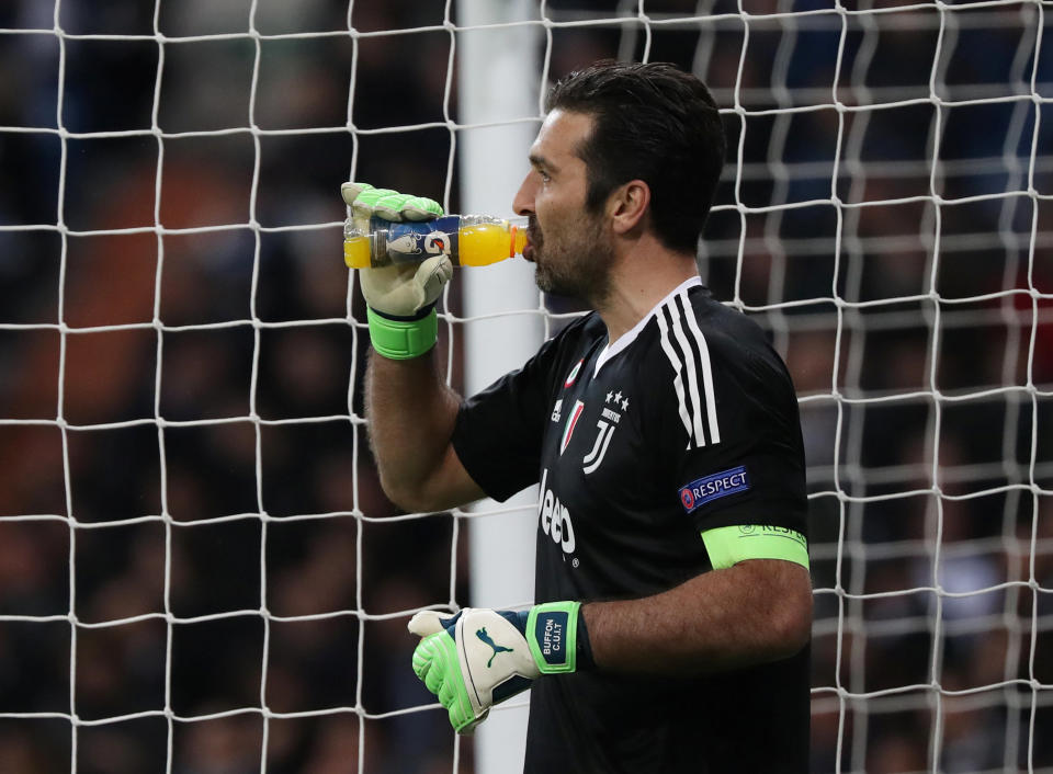 <p>Soccer Football – Champions League Quarter Final Second Leg – Real Madrid vs Juventus – Santiago Bernabeu, Madrid, Spain – April 11, 2018 Juventus’ Gianluigi Buffon drinks REUTERS/Susana Vera </p>