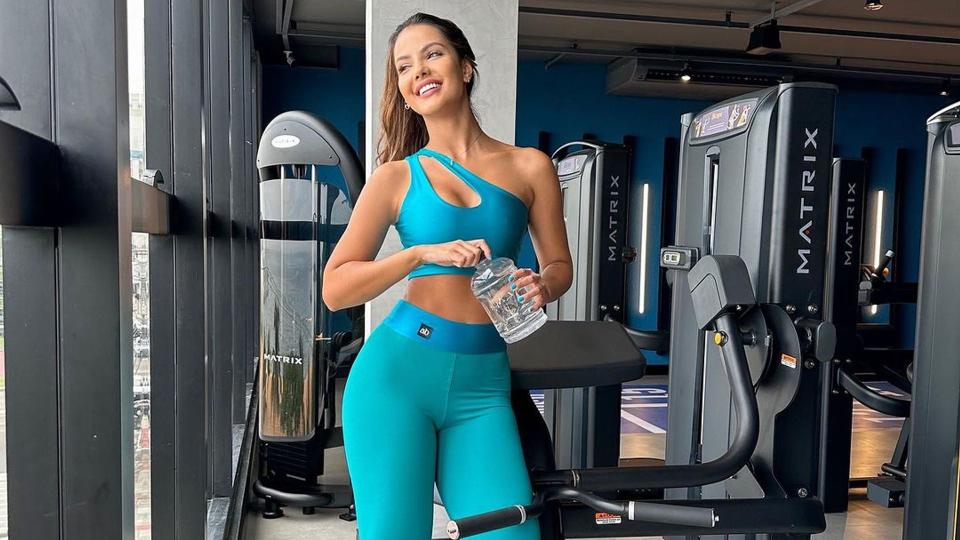 Luana Andrade laughing in the gym post-workout