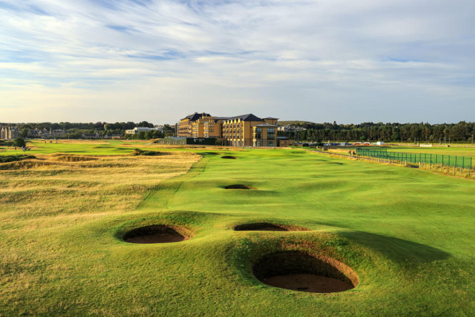 St Andrews par-4 16th hole pictured